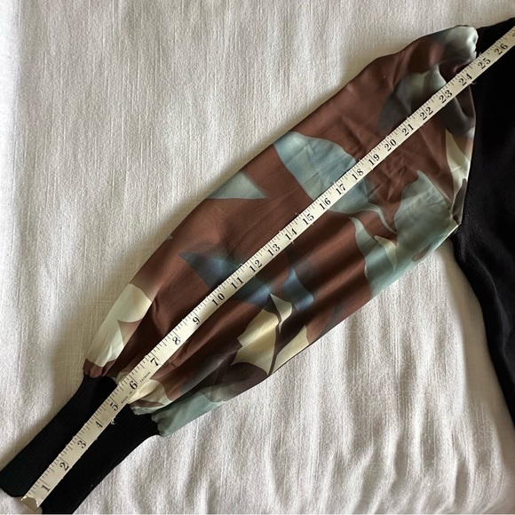 Rio & Rian Sweater Womens L Patterned Sleeve Pullover Keyhole Top Office Boho - Picture 6 of 10